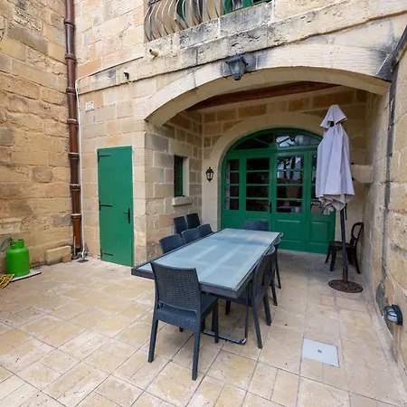 Tan Nannu 5bdr In By Pmi Malta