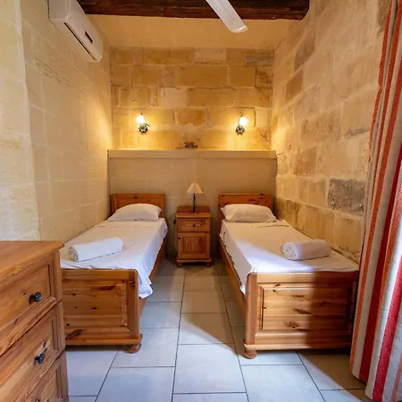 Tan Nannu 5bdr In By Pmi Malta